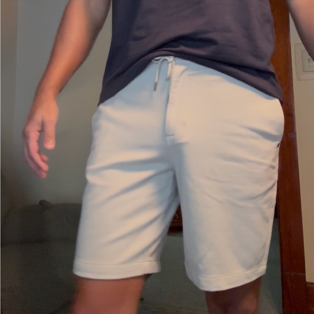 Vuori Men's Light Gray Athletic Shorts